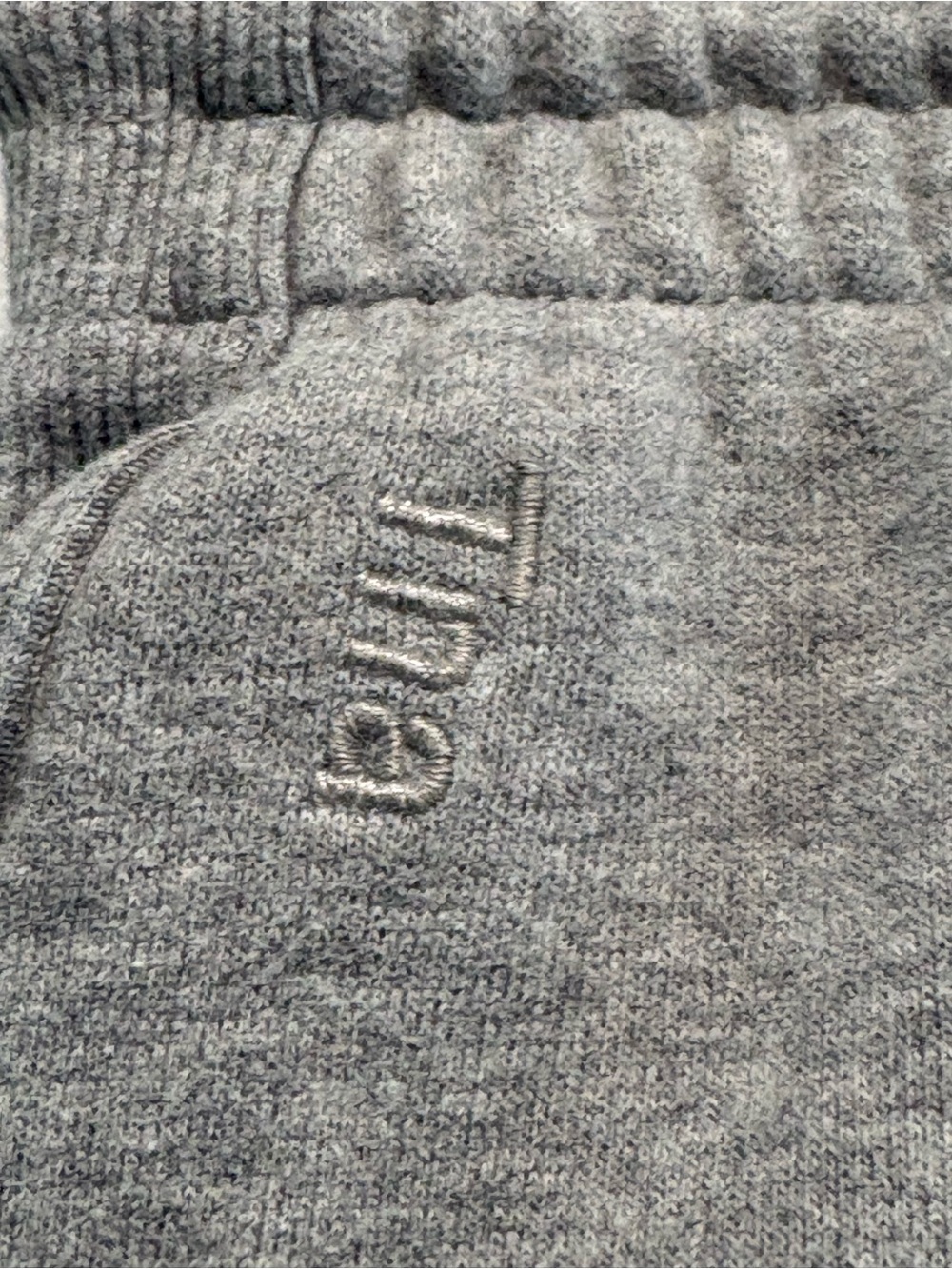 Aritzia Tna Cozy Fleece Perfect Hi-Rise Mini Sweatshorts, Grey, Size XS - Picture 3 of 6